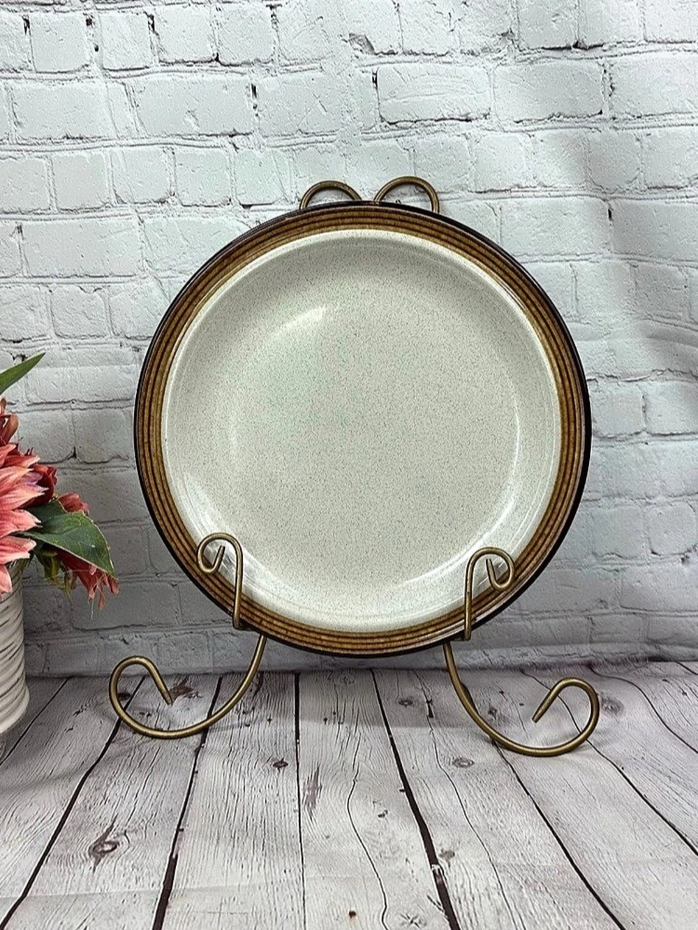Winner's Circle Belmont SY-783 Speckled Ceramic Dinner Plate